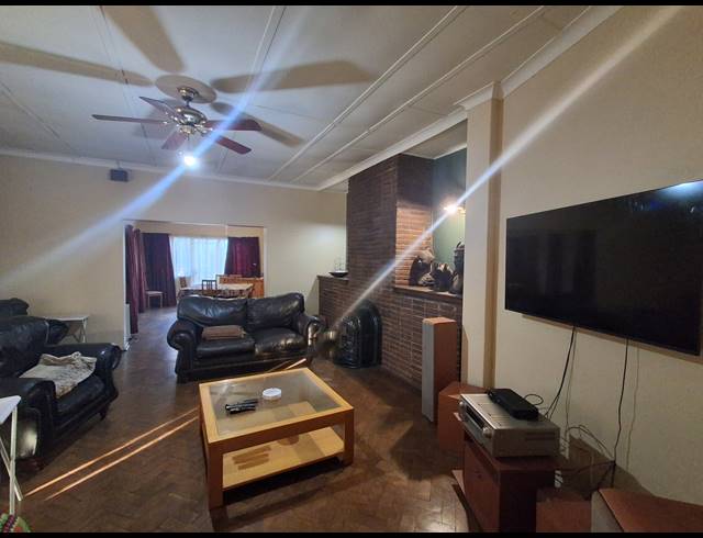 3 BEDROOM FREESTANDING FOR SALE IN IRENE PARK